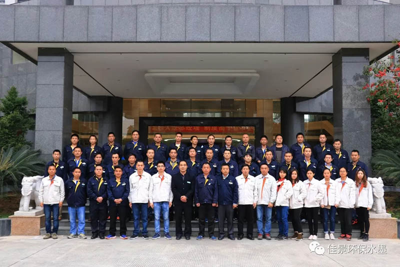 2-191019143P4239.jpg 2-191019143P4239.jpg