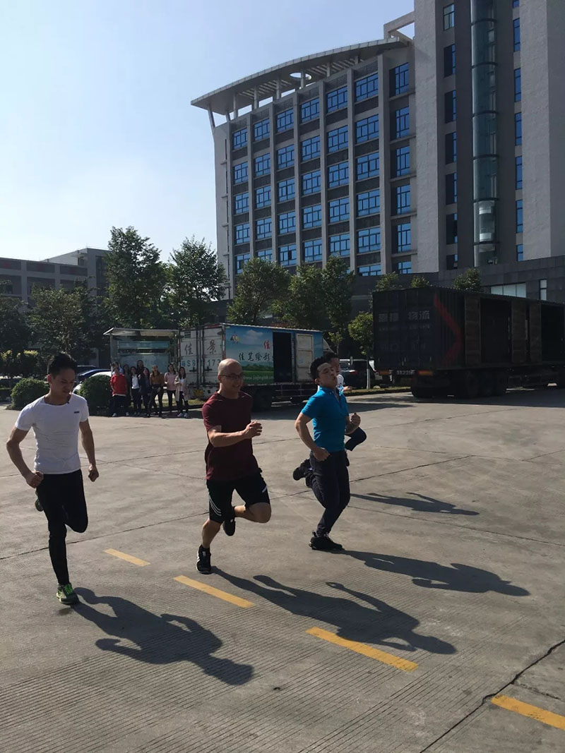 2-19101Q14930A1.jpg 2-19101Q14930A1.jpg