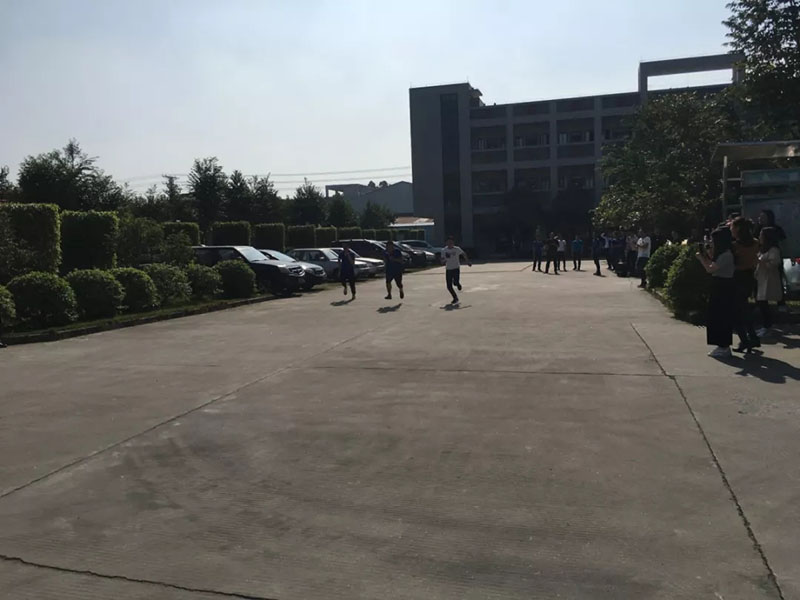 2-19101Q14940542.jpg 2-19101Q14940542.jpg