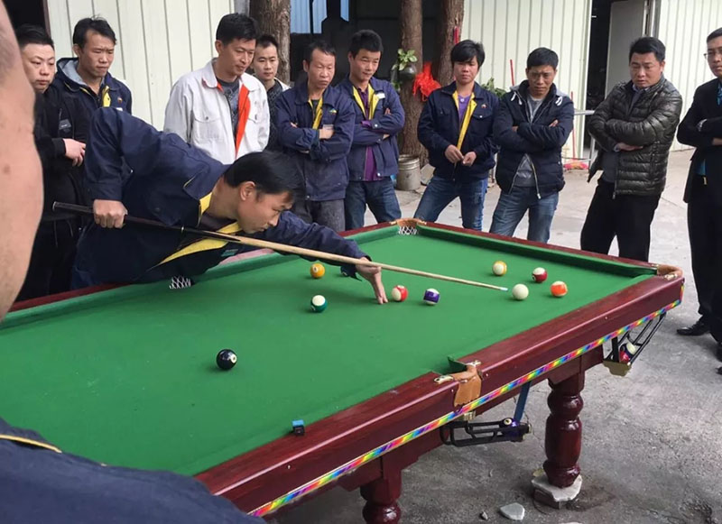 2-19101Q14HKT.jpg 2-19101Q14HKT.jpg